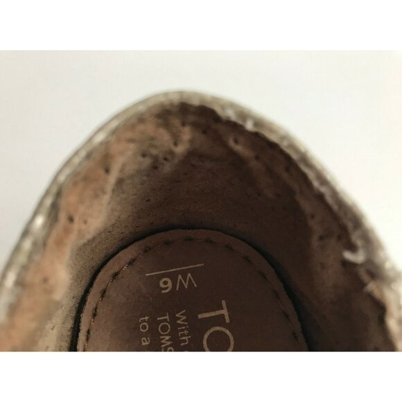 TOMS Crackled Silver Metallic Lace-Up Shoes Flats, Size 6 (US) - Picture 5 of 9